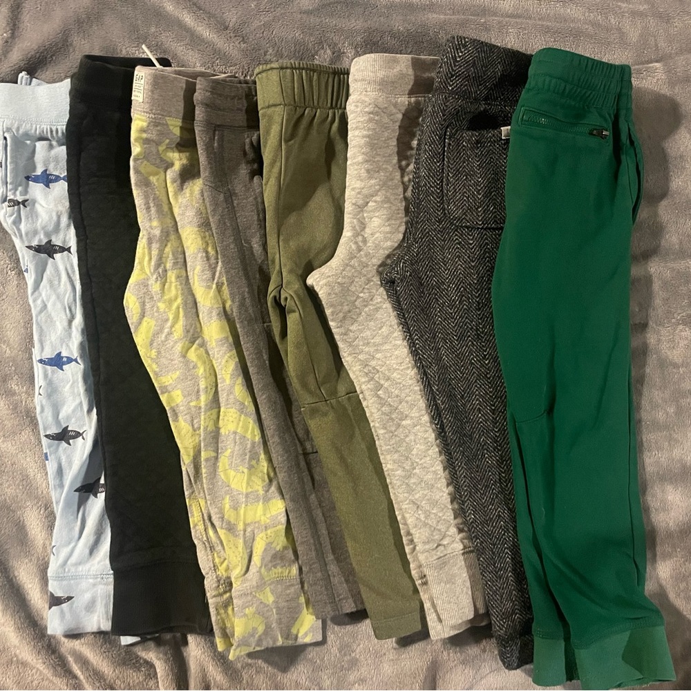 Bundle of 8 (!) Gap XS (4) Boy Joggers